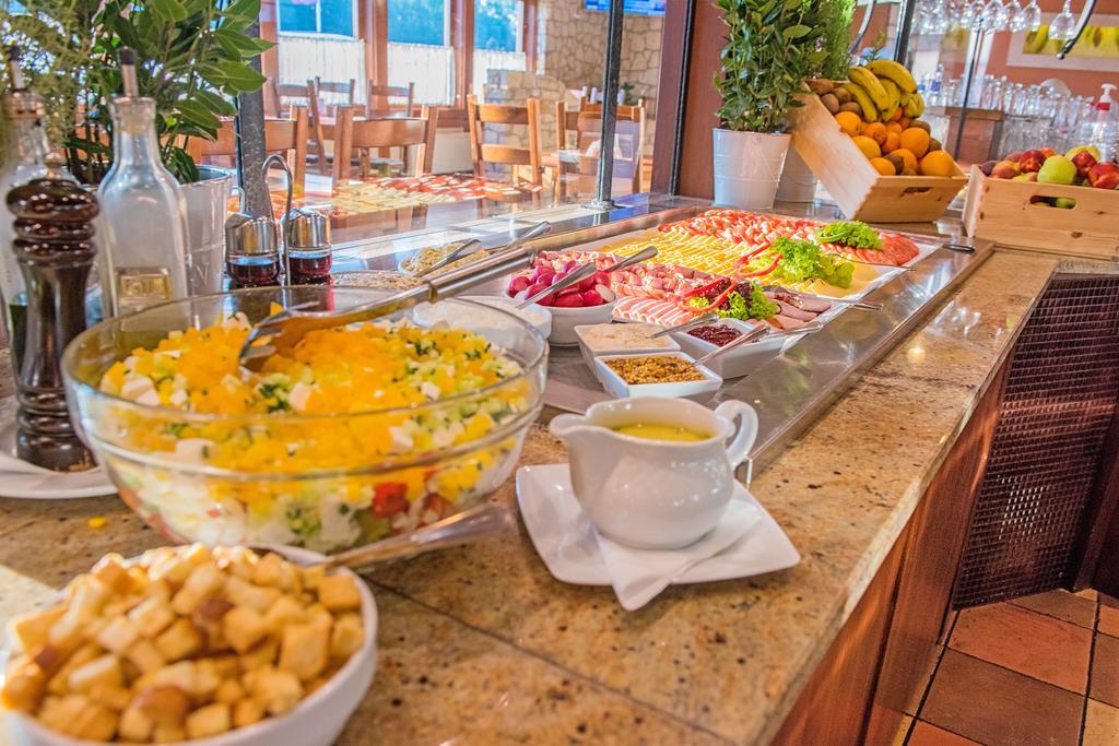 Hotel Szafran Czeladz Ngoại thất bức ảnh