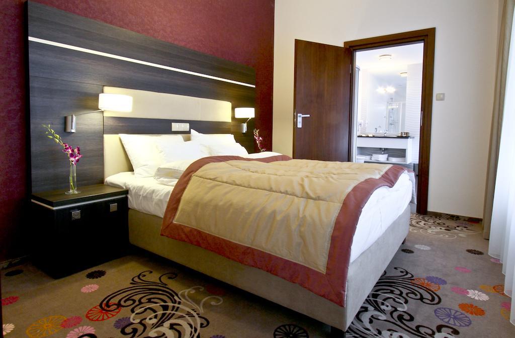 Hotel Szafran Czeladz Ngoại thất bức ảnh
